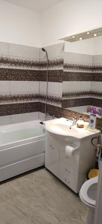 Appartement Apartament à Iasi Extérieur photo
